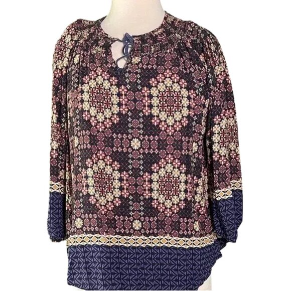 11.1 TYLHO Tops - Elegant Women's Blouse with Geometric Floral Design